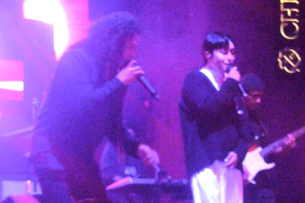 Info Terkini: Semarak Konser Nostalgia Stinky di F3X Bandung, Penonton Larut dalam Tembang ‘Mungkinkah’